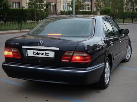 Mercedes-Benz E 280 2001 года за 5 179 990 тг. в Астана – фото 2
