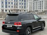 Toyota Land Cruiser 2020 года за 45 000 000 тг. в Астана – фото 2