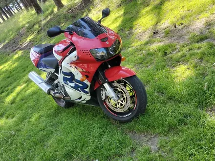 Honda  CBR 919RR Fireblade 2000 года за 2 500 000 тг. в Алматы – фото 2