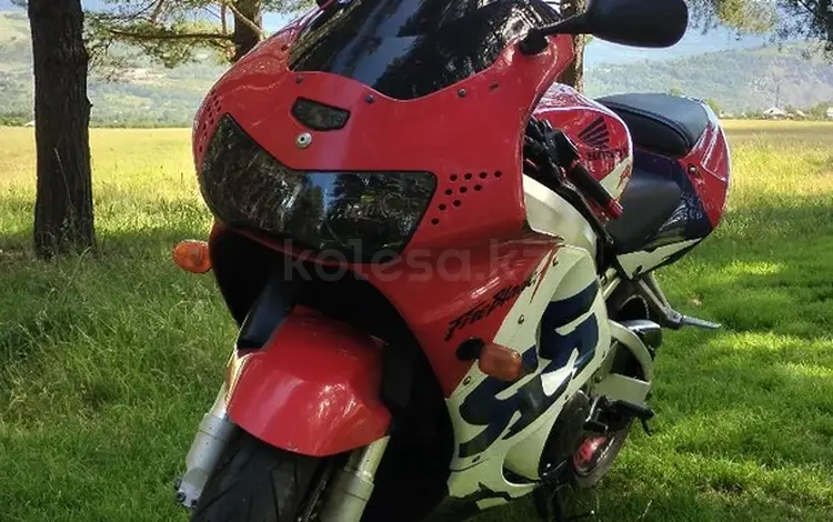 Honda  CBR 919RR Fireblade 2000 года за 2 500 000 тг. в Алматы