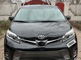 Toyota Sienna 2015 года за 12 200 000 тг. в Актобе – фото 2