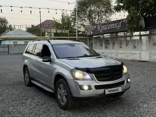 Mercedes-Benz GL 550