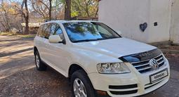 Volkswagen Touareg 2004 года за 5 100 000 тг. в Алматы – фото 3