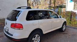 Volkswagen Touareg 2004 годаfor4 800 000 тг. в Алматы – фото 5