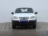 Chevrolet Niva 2015 годаүшін2 350 000 тг. в Астана – фото 2
