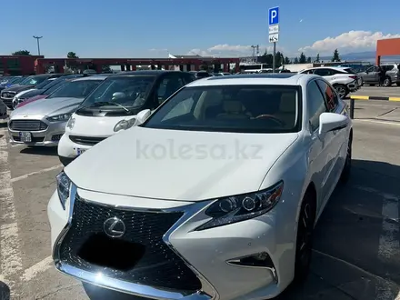 Lexus ES 300h 2014 года за 9 000 000 тг. в Алматы