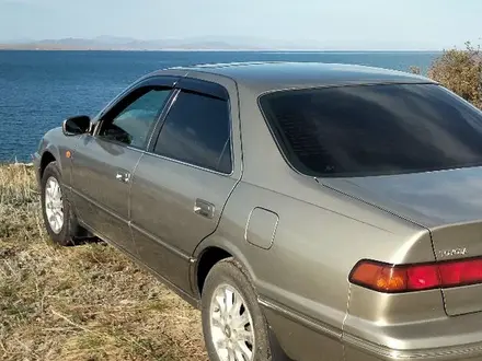 Toyota Camry 1998 года за 3 700 000 тг. в Семей – фото 3