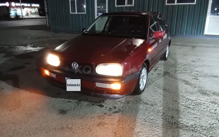 Volkswagen Golf 1995 годаүшін1 300 000 тг. в Актобе