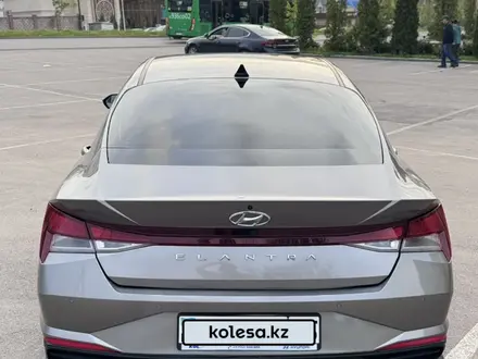 Hyundai Elantra 2022 года за 9 150 000 тг. в Алматы – фото 5