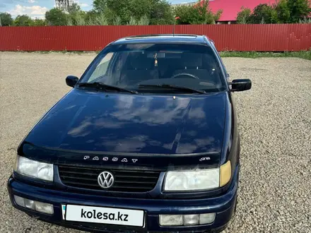 Volkswagen Passat 1994 года за 1 500 000 тг. в Караганда