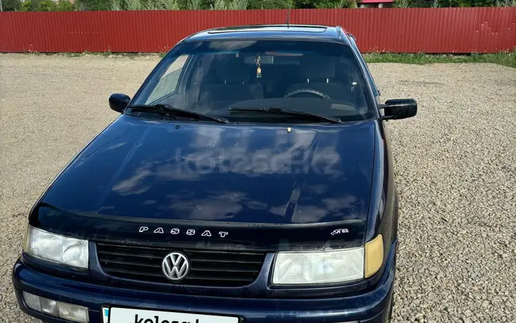 Volkswagen Passat 1994 годаfor1 500 000 тг. в Караганда