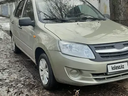 ВАЗ (Lada) Granta 2190 2012 года за 1 700 000 тг. в Отеген-Батыр – фото 2