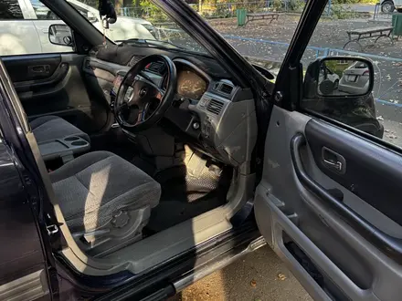 Honda CR-V 1995 года за 2 500 000 тг. в Алматы – фото 6