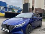 Hyundai Elantra 2021 года за 9 500 000 тг. в Актобе