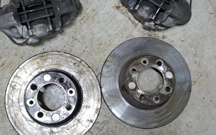 Супорт передний, диск тормозной за 12 000 тг. в Алматы