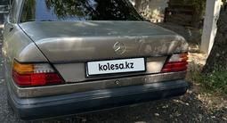 Mercedes-Benz E 200 1989 года за 700 000 тг. в Тараз – фото 3
