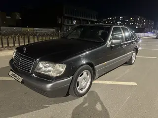 Mercedes-Benz S-Class, 1995
