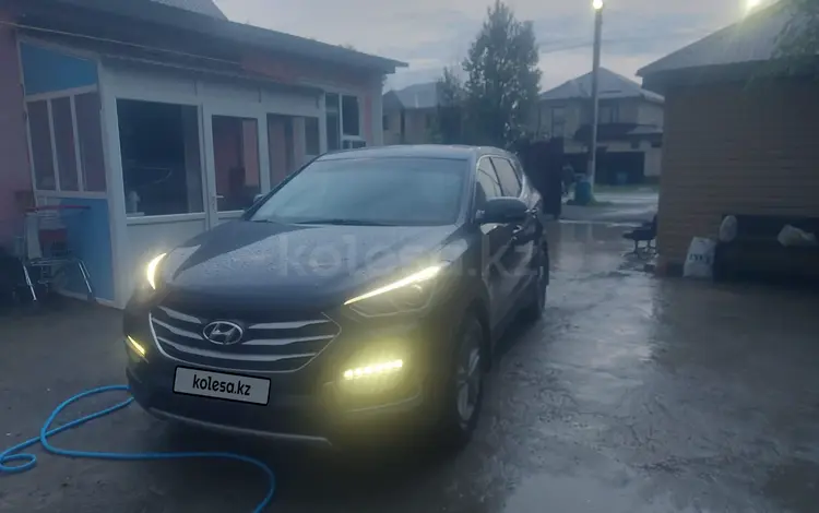 Hyundai Santa Fe 2017 года за 7 800 000 тг. в Актобе