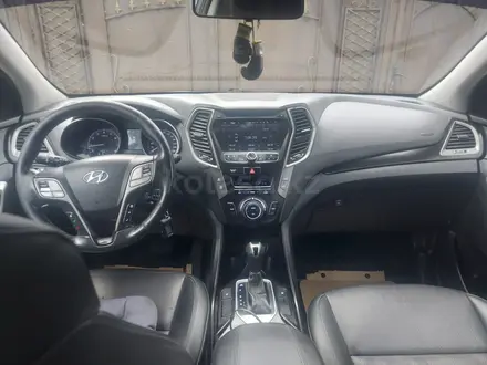 Hyundai Santa Fe 2017 года за 7 800 000 тг. в Актобе – фото 16