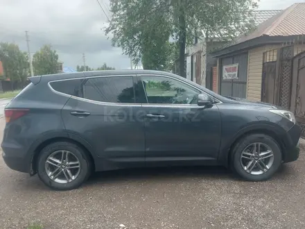 Hyundai Santa Fe 2017 года за 7 800 000 тг. в Актобе – фото 17