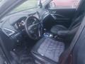 Hyundai Santa Fe 2017 года за 7 800 000 тг. в Актобе – фото 3