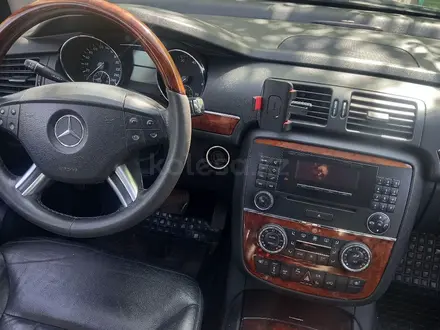 Mercedes-Benz R 350 2006 года за 6 000 000 тг. в Караганда