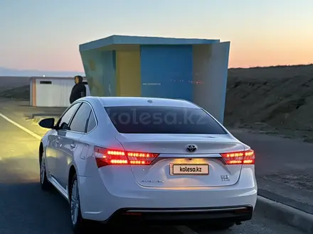 Toyota Avalon 2013 года за 6 600 000 тг. в Атырау