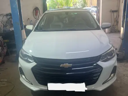 Chevrolet Onix 2023 года за 5 200 000 тг. в Астана – фото 2