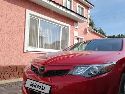 Toyota Camry 2014 года за 10 000 000 тг. в Актобе