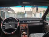 Mercedes-Benz E 230 1992 года за 650 000 тг. в Алматы