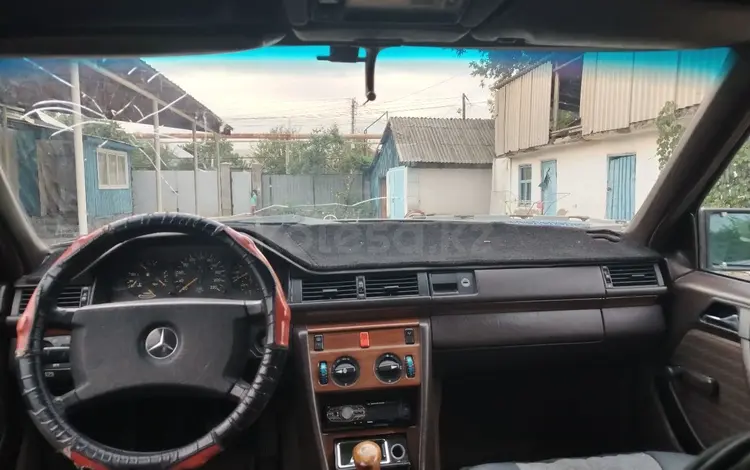 Mercedes-Benz E 230 1992 года за 650 000 тг. в Алматы