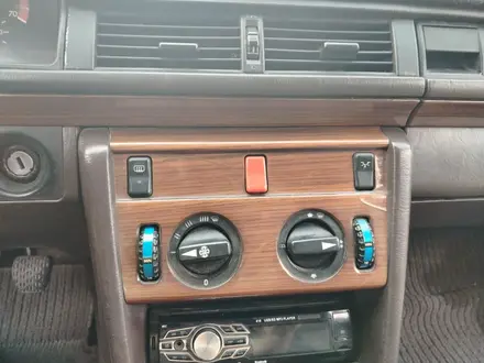 Mercedes-Benz E 230 1992 года за 650 000 тг. в Алматы – фото 20