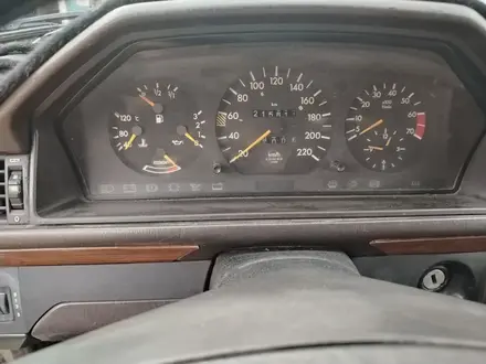 Mercedes-Benz E 230 1992 года за 650 000 тг. в Алматы – фото 21