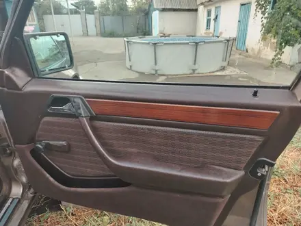 Mercedes-Benz E 230 1992 года за 650 000 тг. в Алматы – фото 24