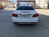 Mercedes-Benz E 200 2015 годаүшін11 500 000 тг. в Актау – фото 4