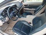 Mercedes-Benz E 200 2015 годаүшін11 500 000 тг. в Актау – фото 5