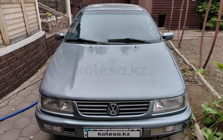 Volkswagen Passat 1994 годаүшін1 800 000 тг. в Караганда