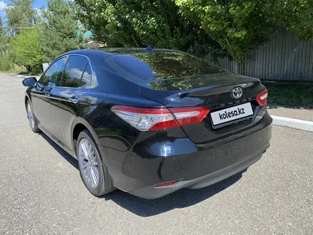 Toyota Camry 2019 года за 13 600 000 тг. в Костанай – фото 5