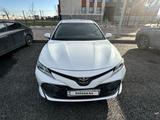 Toyota Camry 2018 года за 11 850 000 тг. в Астана