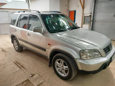 Honda CR-V 1997 года за 3 000 000 тг. в Айтеке би – фото 2