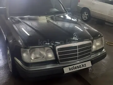 Mercedes-Benz E 320 1992 года за 2 300 000 тг. в Алматы – фото 3