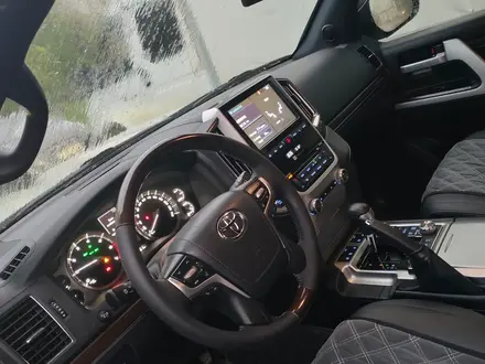 Toyota Land Cruiser 2018 года за 37 000 000 тг. в Актобе – фото 2