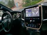 Toyota Land Cruiser 2018 года за 37 000 000 тг. в Актобе