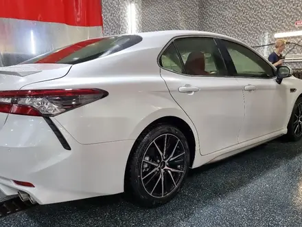 Toyota Camry 2022 года за 21 111 111 тг. в Павлодар – фото 26