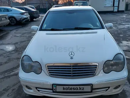 Mercedes-Benz C 200 2005 года за 4 200 000 тг. в Павлодар
