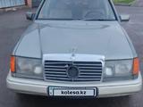 Mercedes-Benz E 220 1988 годаүшін999 999 тг. в Астана