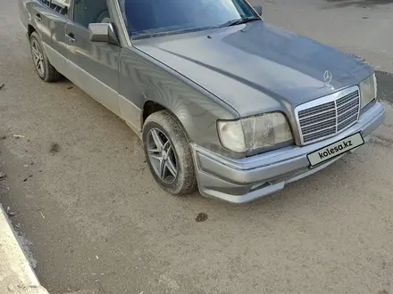 Mercedes-Benz E 220 1994 года за 1 500 000 тг. в Шымкент – фото 4