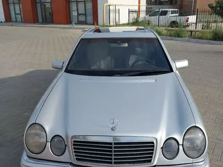 Mercedes-Benz E 280 1996 года за 3 000 000 тг. в Актау