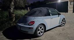 Volkswagen Beetle 2010 года за 8 500 000 тг. в Атырау – фото 2