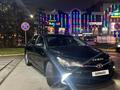 Toyota Camry 2017 года за 9 500 000 тг. в Уральск – фото 2